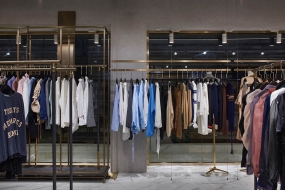 服裝專賣店空間設(shè)計效果圖