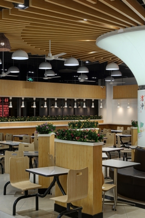 快餐店空間設(shè)計效果圖,快餐店空間設(shè)計案例