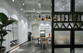 理發(fā)店空間設計效果圖,理發(fā)店裝飾設計布局圖