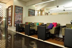 小型美甲店面設計裝修圖