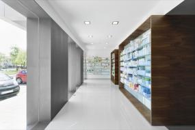 時尚化妝品店貨架圖片大全