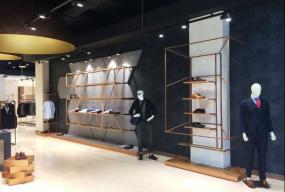 男服裝店裝修室內(nèi)設(shè)計圖
