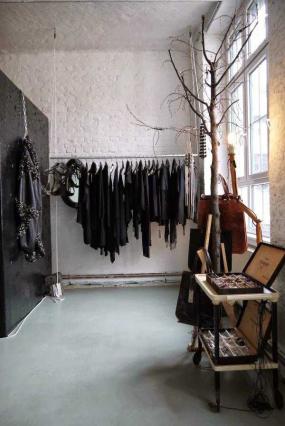 時(shí)尚混搭風(fēng)格女服裝店裝修圖片