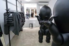 國(guó)外男服裝店室內(nèi)設(shè)計(jì)裝修效果圖片