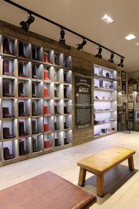 最新品牌男裝店裝飾實(shí)景圖