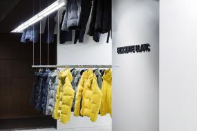 2018年品牌女裝專賣店裝修效果圖