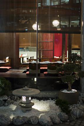 復(fù)古風(fēng)格餐廳裝飾設(shè)計(jì)效果圖片
