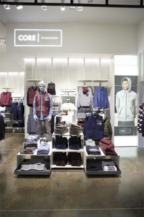 最新精品服裝店設(shè)計(jì)裝飾效果圖