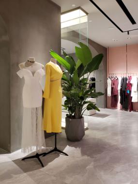 特色服裝店裝修實物圖片