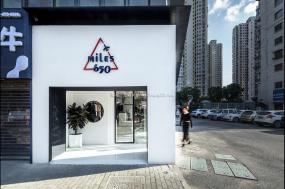 韓國(guó)服裝店裝修裝潢效果圖