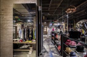 個性服裝店設計裝修效果圖片