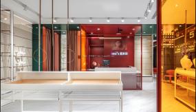 內(nèi)衣店裝修實(shí)景圖片