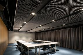 小型辦公室裝潢室內(nèi)電腦桌裝修效果圖片