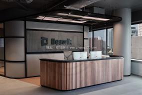 上海現(xiàn)代簡約辦公室裝修實景圖